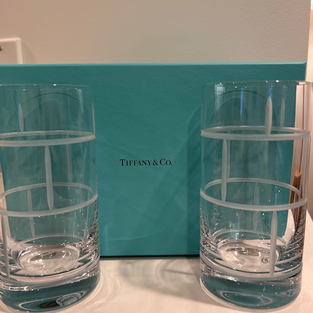 Tiffany & Co tall glasses set of 2 ( Crystal glass)